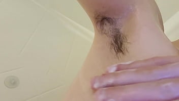 Washing My Hairy Armpits