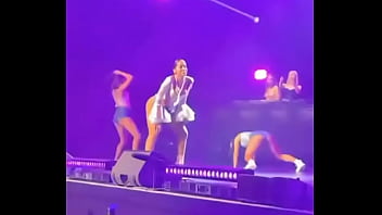 Que rabão é esse, Anitta ???