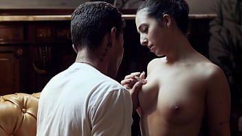 Meu Paciente Veio Fazer Terapia Por Ter O Pau Enorme E Me Mostrou Enfiando Aquilo Tudo Em Mim - Lis Xxx