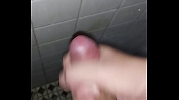 半夜睡不著去廁所尻一發