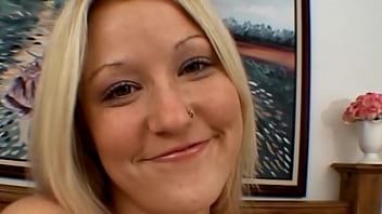 Blodne Babe Sucking Dick