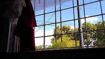 Otra Paja Frente A La Ventana En Cuarentena