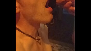 Sébastien Boit Sa Ration De Pipi