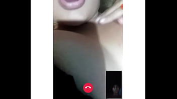 Videollamada Hablando Con Mi Comadre Mostrándome Su Enorme Culo Y Coño