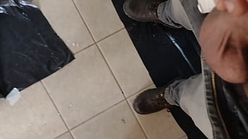 Punheta No Trabalho - amateur, dick, punheta, soloboy, grosso - Video 2026236