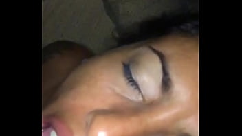 Acabada En La Boca - argentina, pete, acabada, semen, camara-lenta - Video 2025780