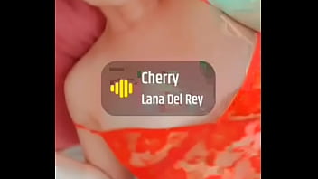 Devora Bond En Barcelona Con Calor