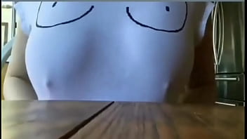 Rica Morra Con Camisa Pequeña