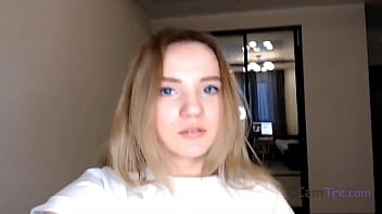 Cam Babe Lick Her Perfect Tits