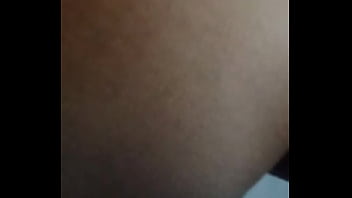 Arregaçando O Cú Da Preta