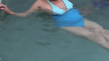 Initial Video - My Hot Wife, Latin Mother Shows Off On The Beach And Puts Many Hard Cocks, Excited She Goes To The Ap...