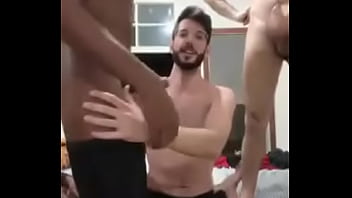 Chupando Os Tr_s Amigos