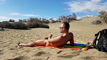 Public Handjob In The Dunes Of Gran Canaria