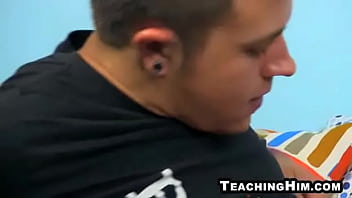 Horny Stud Jason Sparks Getting His Cock Sucked On