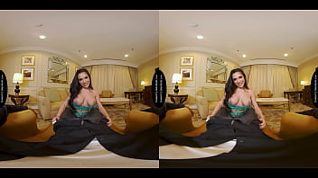 Tonight' Girlfriend - Gianna Grey Finally Gets Together With Her Longtime Fan