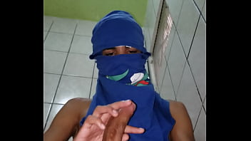 Novinho Magrinho Gozando Aos 30s