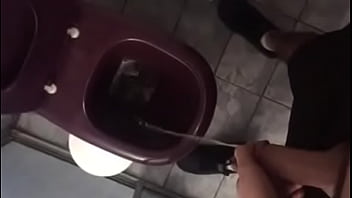 Dando Um Mijão - dick, fetish, big-dick - Video 2071617