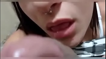 Comendo A Namorada No Sofá De Casa