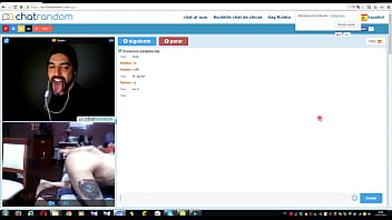 Colocandome Un Consolador, Gigante, Con Expectadot Mirando Por Cam.