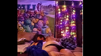 Pawg Gets Oiled Down