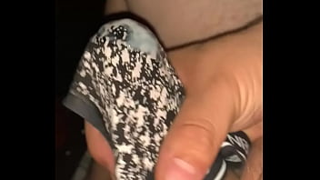 Masturbandome Con El Colaless De Mi Mujer