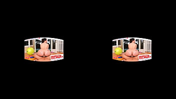 Naughty America - Ms. Linzee Ryder Need Your Computer Expertise And In Return, She_ll Fuck Your Brains Out!