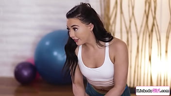 Brunette Babe Makes Lesbian Coach Squirt