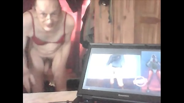 Dancing In Front Of A Webcam - amateur, solo, exhibition, dancing-at-home-on-a-webcam - Video 1808362