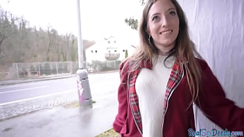 Pickedup Euro Babe Fucked Outdoors In Erotic Couple