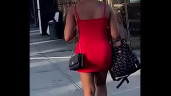 Chica De Rojo Rico Culo