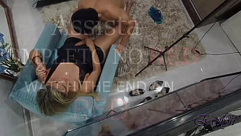 Pisando Com Meu Salto Alto No Safado E Deixei Ele Gozar No Meu Pe