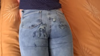 58-year-old Latin Mother In Her Bedroom, Very Excited, She Calls The Husband Of The Employee To Record What She Masturbates Several Times And Asks Him At The End To Cum On Her Ass With The Jeans On