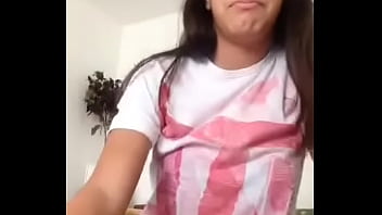 Novinha Se Masturbando Na Live Do Periscope.