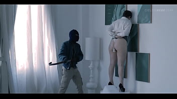 Cielitobebe Es Una Azafata Que Cae En Manos De Un Exconvicto Alemán (trailer Parte 1)