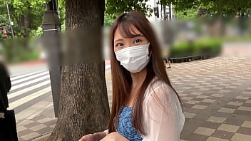 人気レースクイーンと裏引きお忍びセックス！スレンダーな褐色肌がエロい曲線美に、ツンと張った乳首の感度は高めで大興奮！ 手マンで焦らされた滴る膣に挿入！ - sex, fucking, tits, sexy, riding, amateur, homemade, fuck, young, smalltits, asian, cowgirl, pussyfu - Video 1993297