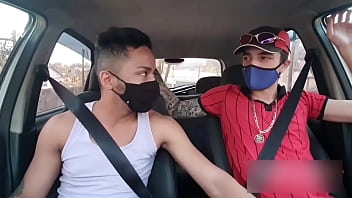 Passageiro De Uber Esqueceu A Carteira