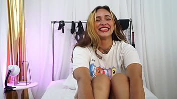 Music And Its Power In Sexuality. Salo Shows How It Works On Her Own Body