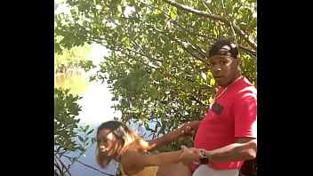 Quickie At The Beach