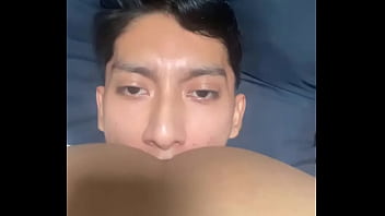 Puto Pasivo Culon Se Sienta En Mi Cara Para Mamarle El Culo