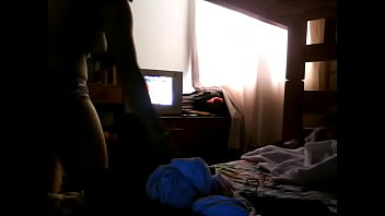 Camara Escondida A Mi Prima Vistiendose