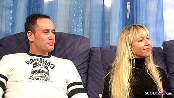 Reife Deutsche Frau Zeigt Jungen Paar Wie Sie Mit Seinem Dicken Schwanz Fickt