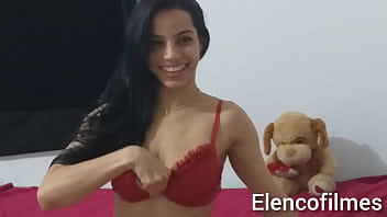 Se Exibindo Para Os Fãns.