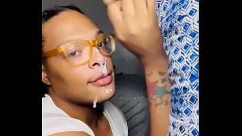 Tsjuicybee Takes Nut In The Face