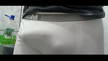 Pau Vibrando Na Cueca