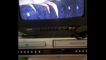 Grave Un Video Del Regale Que Me Dio Mi Mama Cuando Cunpli Mis Quinse Años Mi Primer Cojida Con Un Negro Fue Muy Lindo