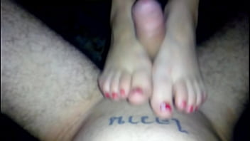 Me Hace Una Paja Con Los Pies - handjob, doggystyle, tranny, shemale, big-ass, footjob, big-cock, big-dick, anal-sex - Video 2024762