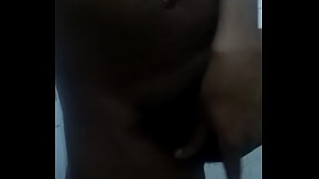 Brincando Com A Buceta No Chuveiro