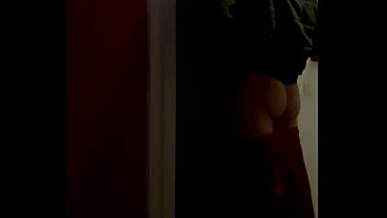 Hétéro De 24 Ans Vient Se Faire Sucer En Gloryhole