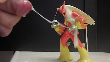 Blaziken Figure #2 (double) (pokemon)