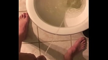 Taking A Piss/ Meando